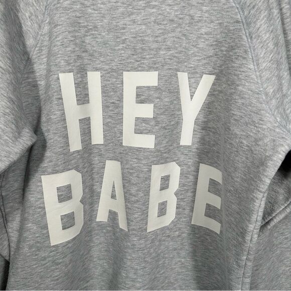 Brunette The Label 'Hey Babe' Grey Crew Neck Sweatshirt Size Small/Medium - Picture 10 of 16